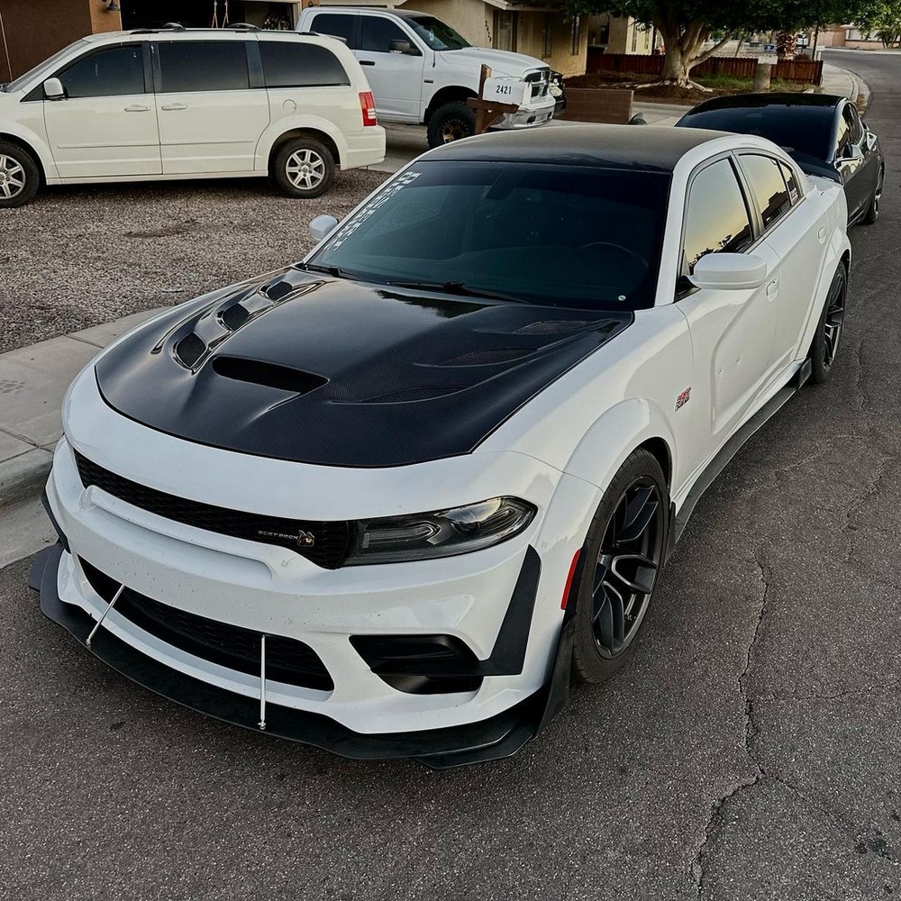 vicrez-carbon-fiber-v3r-hood-