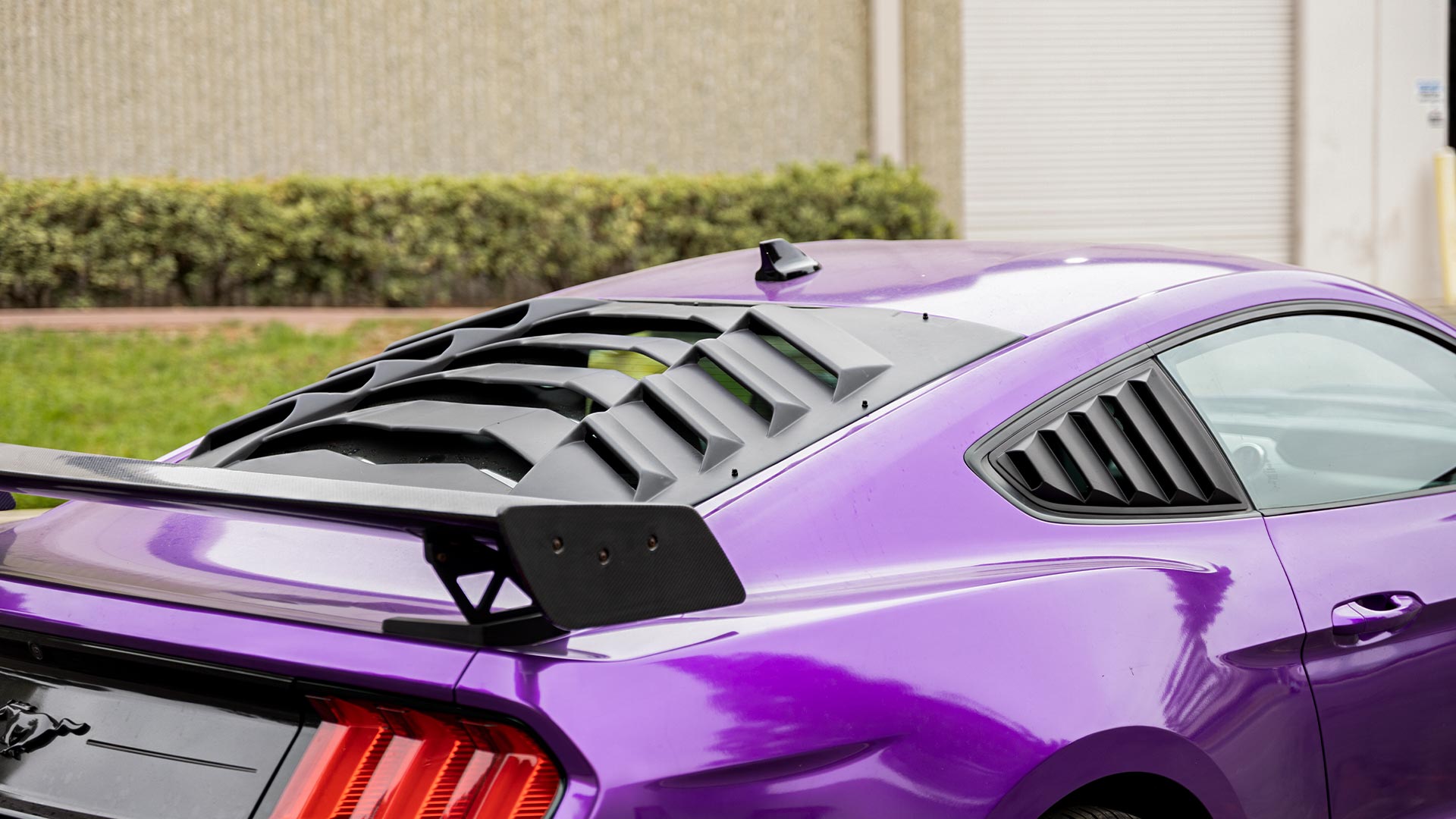 Vicrez LV2 Style Rear & Quarter Window Louvers vz102653 | Ford Mustang 2015-2022